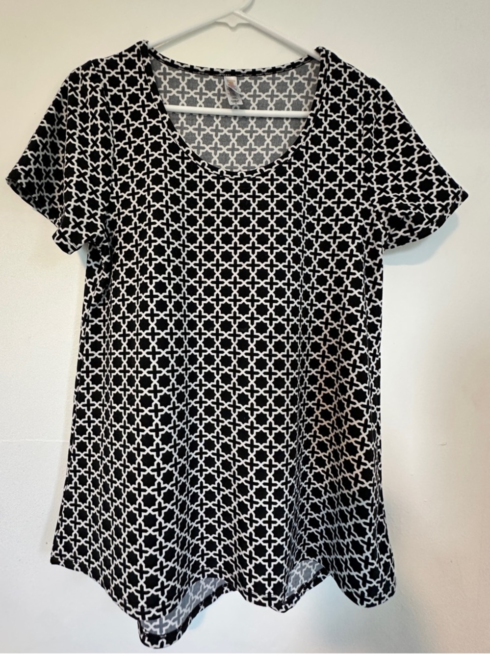 LuLaRoe Classic Tee